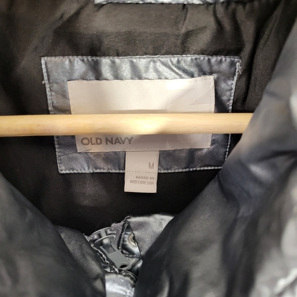 OLD NAVY Puffer Vest M - Picture 7 of 7